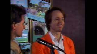 Peter Tork and Davy Jones (Monkees) - short Melbourne interview (1987)