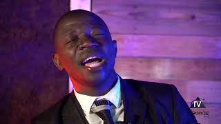 Session acoustique avec Fr. Jeremie Vase