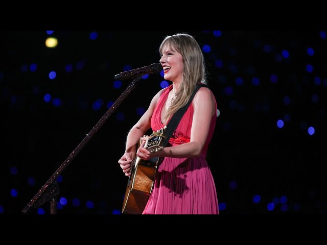 Come back be here x That's the way i love you - TAYLOR SWIFT ao vivo Lisboa THE ERAS TOUR Portugal class=