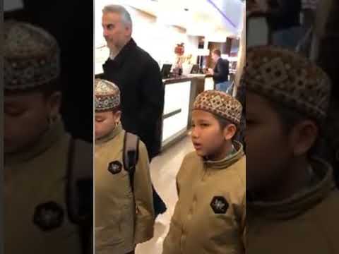 يضع سره في اضعف خلقه