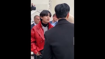 The power this video holds 💯🤌🏻🤌🏻 #shorts #taehyung #lisa #bogum