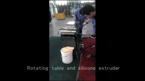 Butyl and silicone spreading double glazing glass rotating table