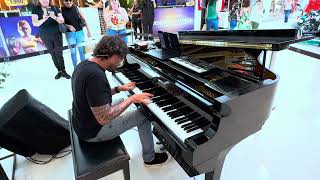 More Than Words Extreme (Piano Shopping Mall)