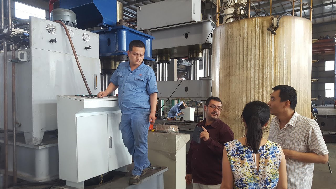 Four Pillars Hydraulic Press / 4-Columns Hydraulic Press 630ton with Deep Drawing for China Krrass