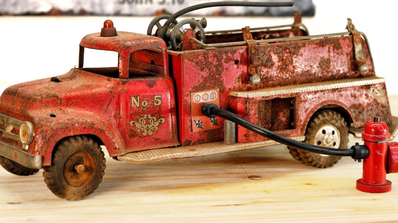 1950s Tonka Fire Truck Restoration. (It sprays water)