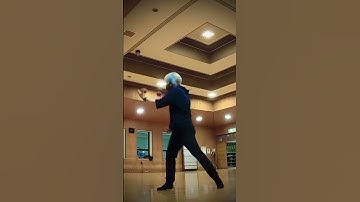 3 ball juggling and dance improvisation #shorts