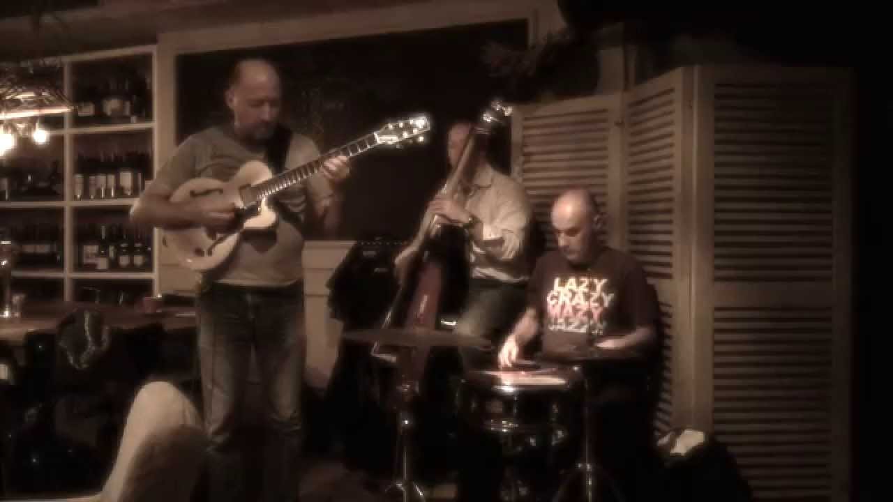 Watch Yavuz Akyazici Trio live HD @Divine - Volkan on YouTube Watch Yavuz Akyazici Trio live HD @Divine - Volkan on YouTube