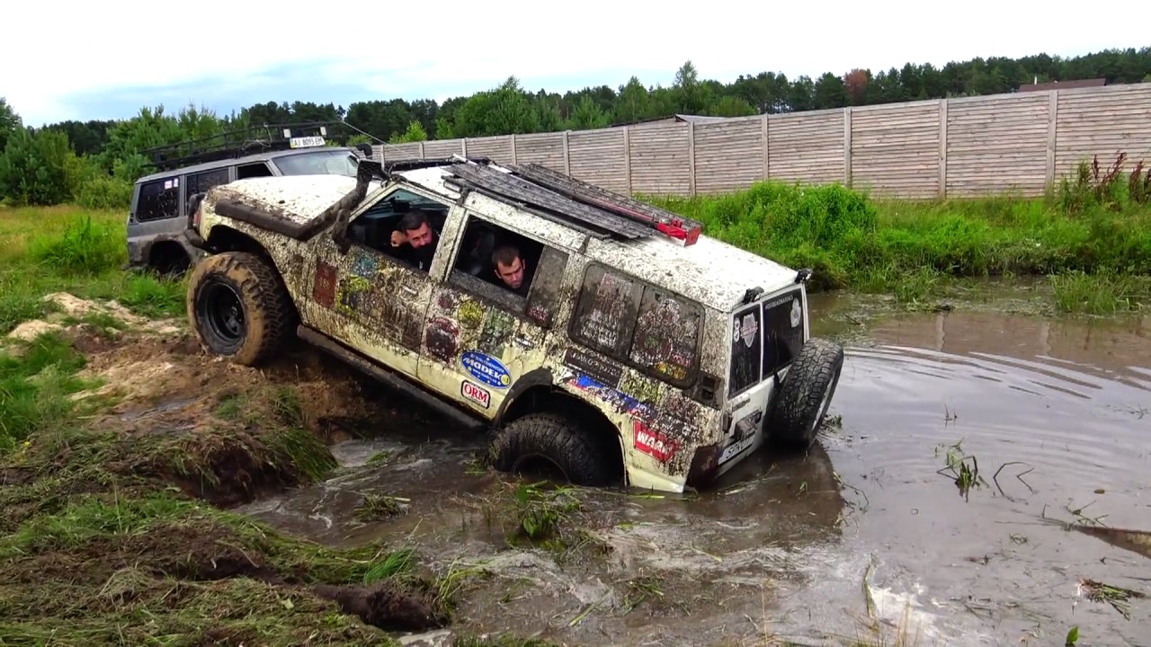 off-road 4x4 Катаемся Тойота Бомба,ГАЗ 66,Паджеро Л200,ТЛЛ 100 и другие.Паджеро зажигает Девчат ))) off-road 4x4 Катаемся Тойота Бомба,ГАЗ 66,Паджеро Л200,ТЛЛ 100 и другие.Паджеро зажигает Девчат )))