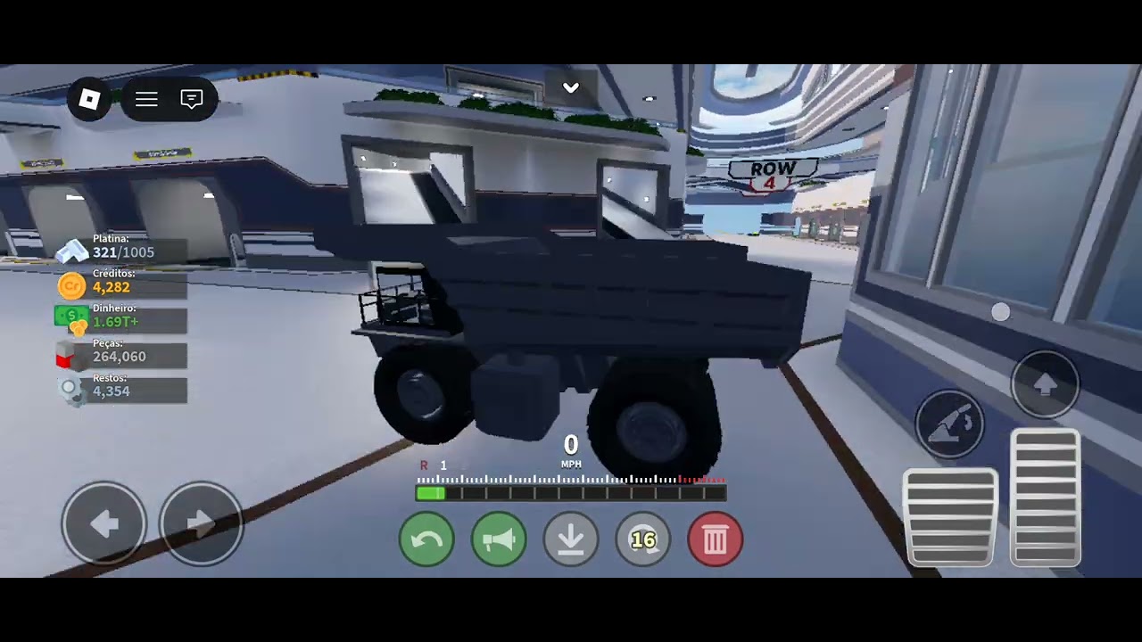 Hoje eu joguei car crash 2 eu acho que é assim que se fala e participei de uma corrida