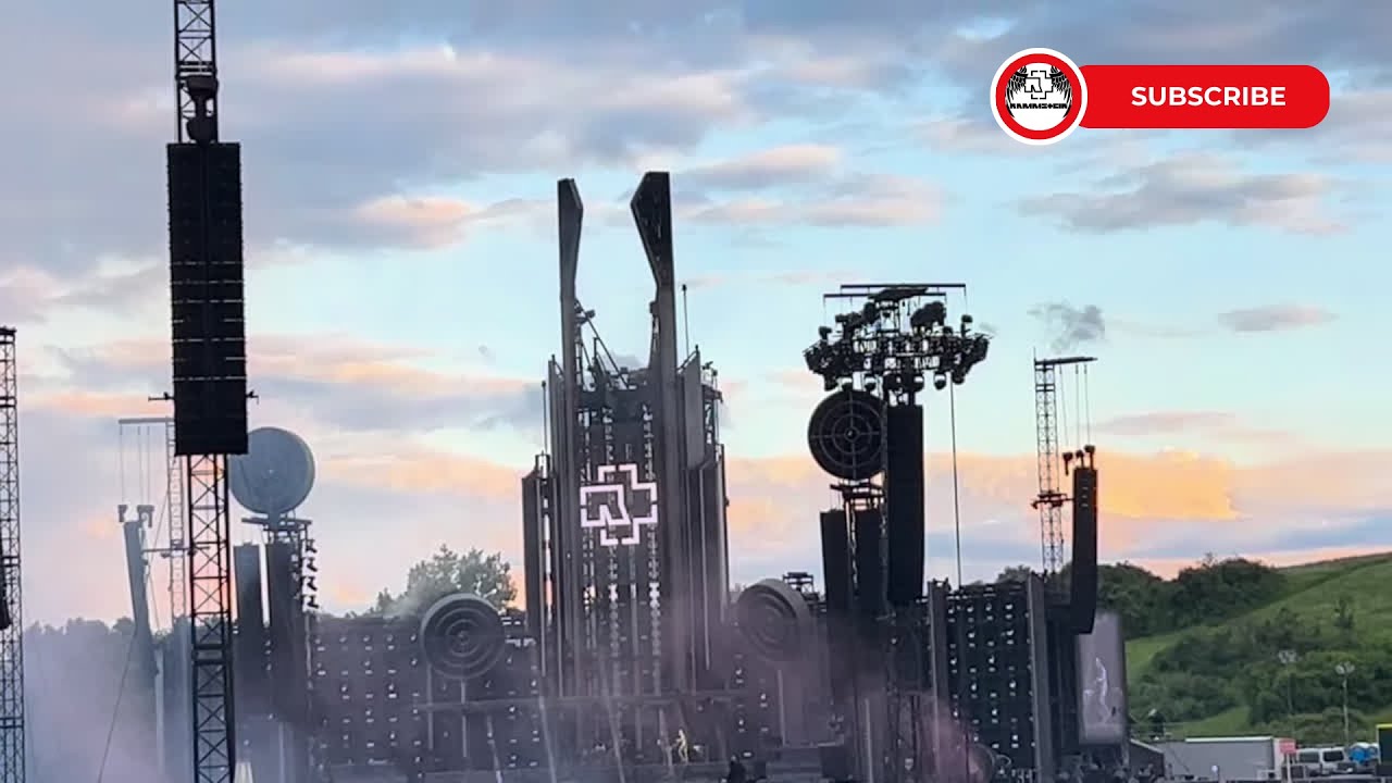 Rammstein – Mein Herz brennt | Live Konzert Mitschnitt - YouTube