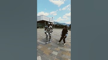 #shorts #viralvideo #trending #robot #dance #ironman #funny #robotics #shuffle #dancing #robotron