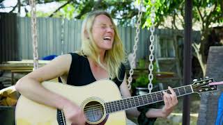 Lissie - Hey Boy (Live Acoustic)