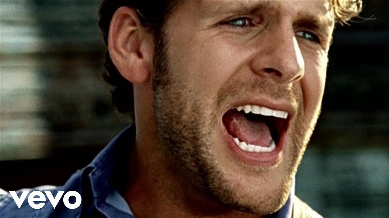 Billy Currington – Walk A Little Straighter