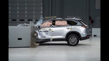 2017 Mazda CX-9 driver-side small overlap crash test (extended footage)