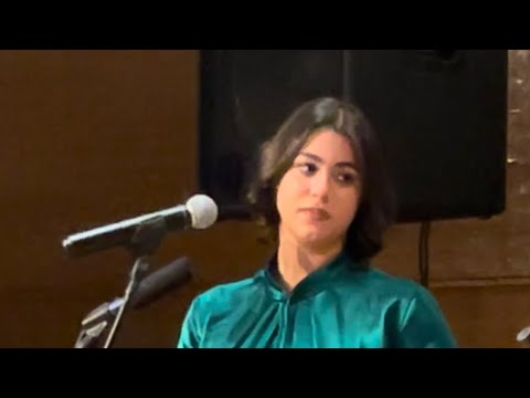 اخاف فى البعد توحشنى واخاف فى القرب تتركنى بسملة كمال تبدع بغناء دليلى احتار 