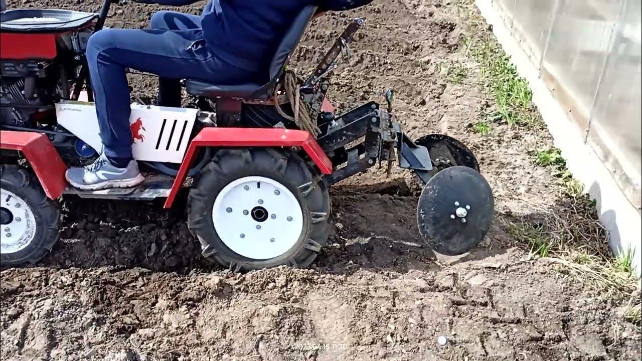 агромаш МТ110 дисковые окучники - YouTube