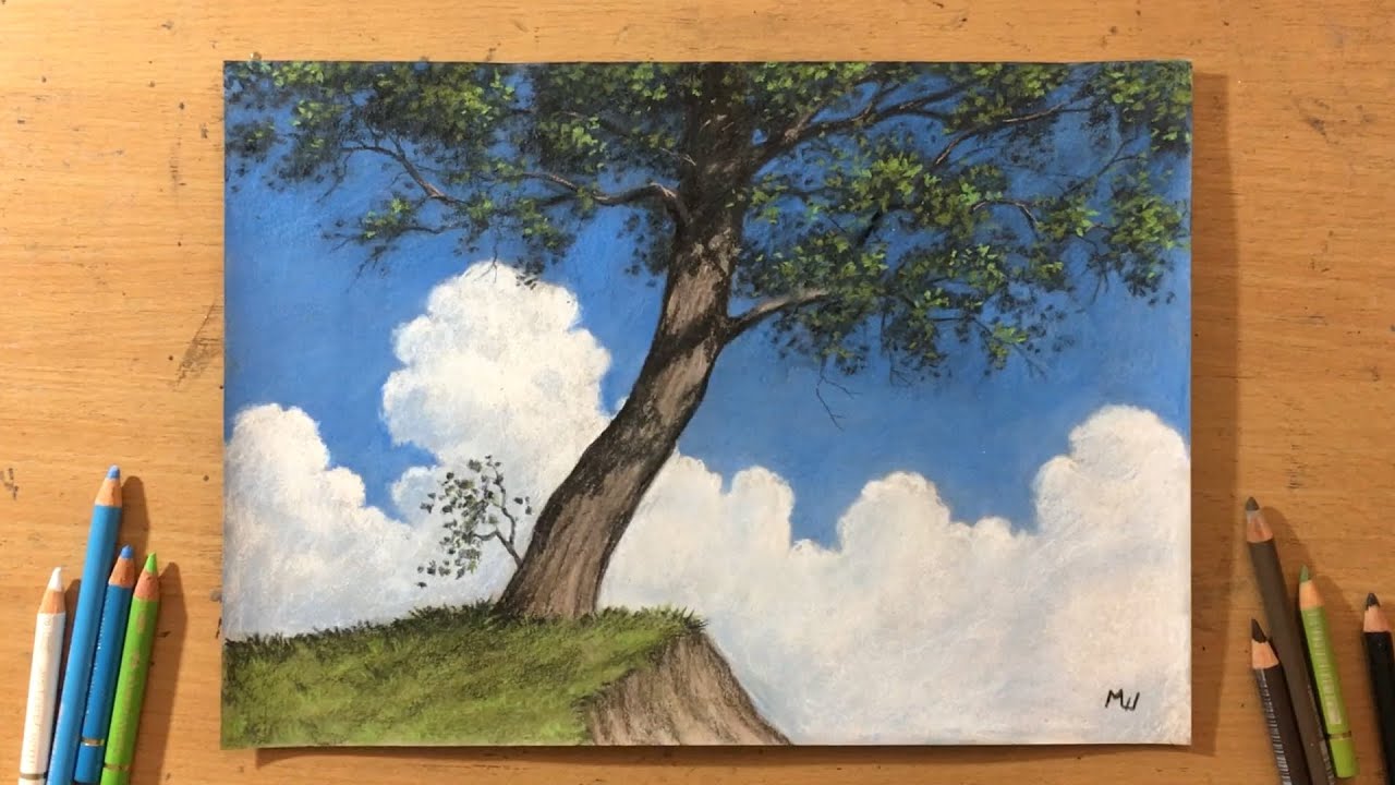 Дерево на холме — пейзаж цветными карандашами
