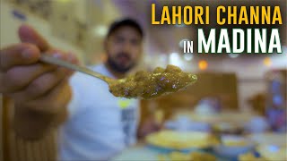 Going to Madina & Pakistani Breakfast in Madinah - Lahori Channa, Paya, Naan & Haleem - Saudi Arabia