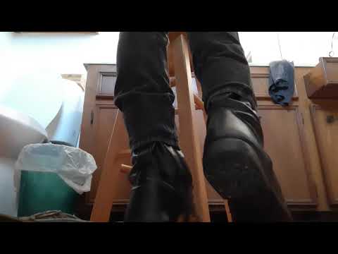 My Feet and Foot Fetish #331 Going to Work in stinky boots and knee highs💕💋💕