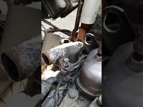 How to open a water jacket upper for Isuzu NkR #kashi #machanic