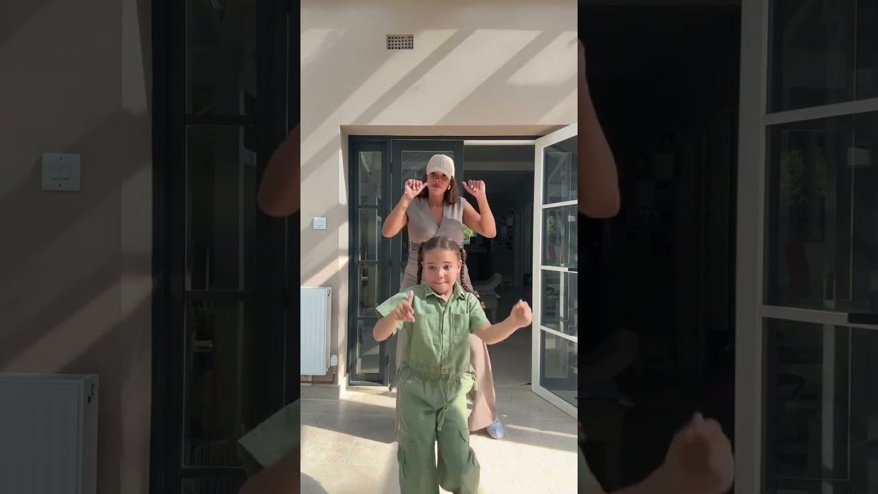 The cutest wake-up call ever! 🌞👩‍👧💕 