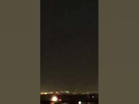 The Phoenix lights are back. Facing North from 68th and McDowell - YouTube