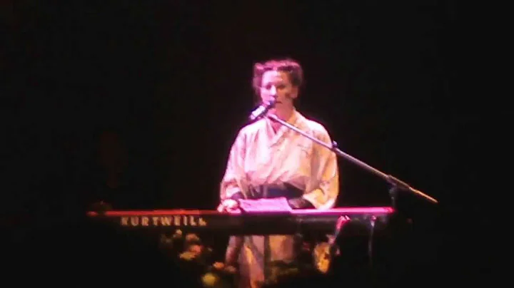 Amanda Palmer - Dear Daily Mail (Live @ The Roundh...