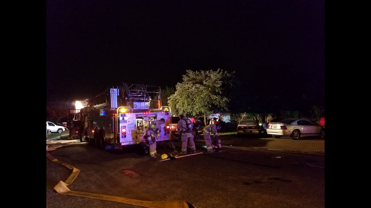6 displaced after north Austin house fire