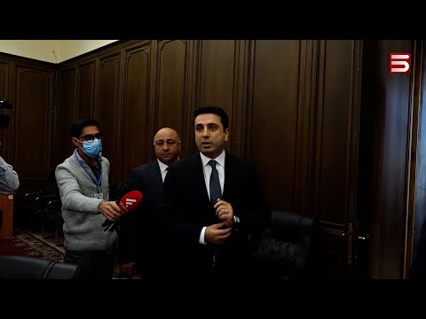 «Լավ եմ անում՝ դիմակ չեմ դնում» և «տուգանվիր, եթե դիմակ չես դնում». պետական «դիմակահանդես»