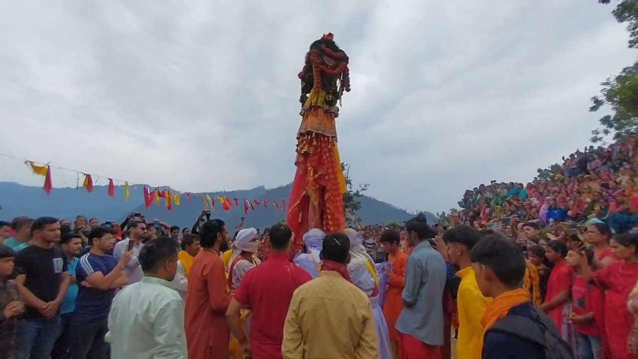 ऐरवालों से छीना लाटू देवता का ब्रह्म मार्मिक दृष्य