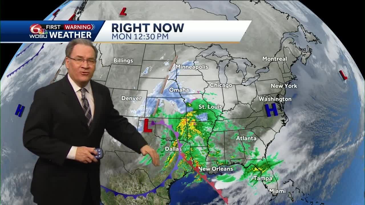 Severe weather very possible Monday night - YouTube