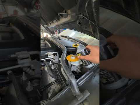 تغيير زيت فرامل قديم بالجهاز مركز فيصل