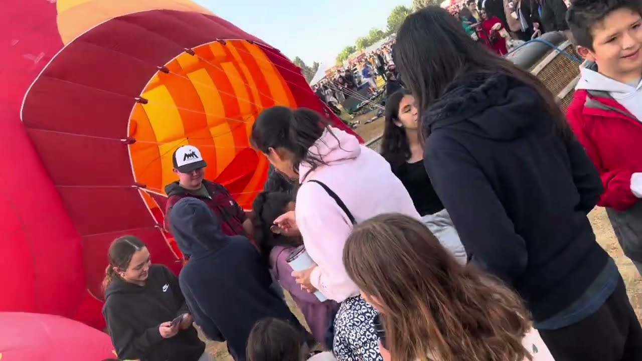2025 Great Reno balloon race Sea Horse Shape hot air balloon inflation