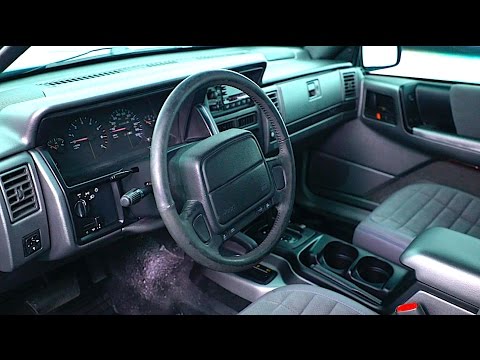 2017 Jeep Grand One Interior Goes Plaid Jeep Grand Cherokee