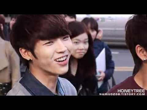 [Fancam] - 111006 - Woohyun @ Hongdae