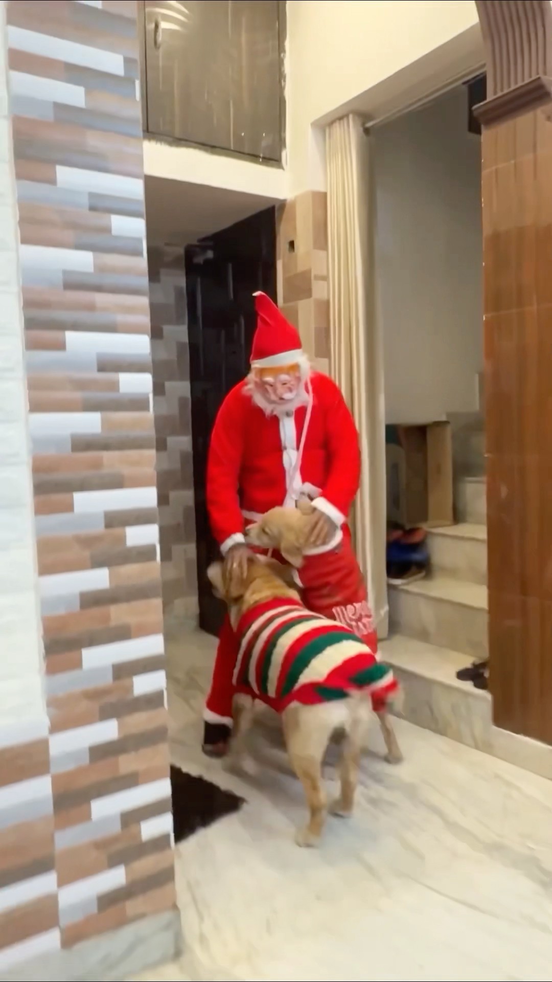 Santa Claus agya ghar me? #shorts | Anant Rastogi