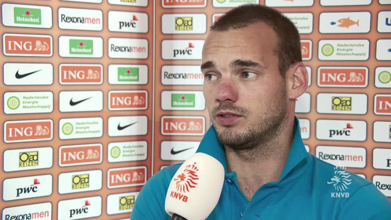 1-6-12: Interview Wesley Sneijder - YouTube