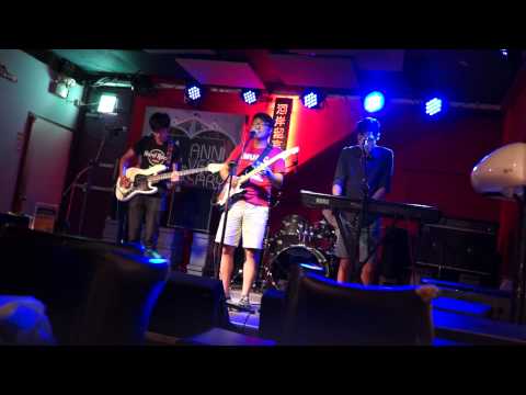 20150623 溫水煮青蛙 Boiling Frogs   紅指甲女子@公館河岸留言