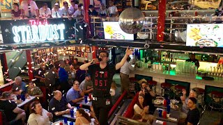 Ellen's Stardust Diner Performances | Times Square - New York City