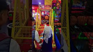 si adik senang main di timezone bersama ayah #timezone #mainbersama #shorts