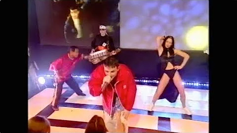 Bus Stop feat. Carl Douglas - Kung Fu Fighting (TOTP) 1998
