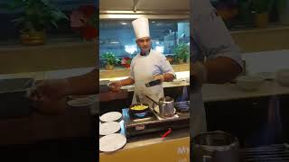 Master Chef Egg Omlet at Five Star Hotel Restaurant । how-to cook