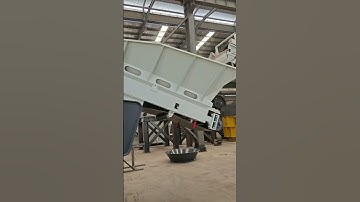 Cone crusher with screen crawler mobile crusher #conecrusher #quarry #mining