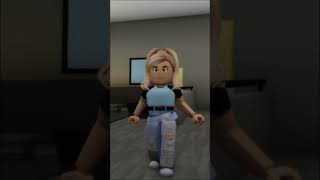 When your sister asks you for a favor #shorts #roblox #brookhaven