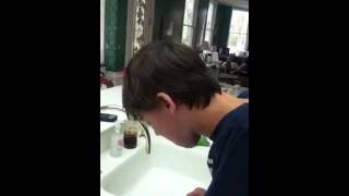 Kid does cinnamon challenge