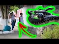 PEGADINHA DA COBRA - ASSUSTANDO PESSOAS - Snake Prank