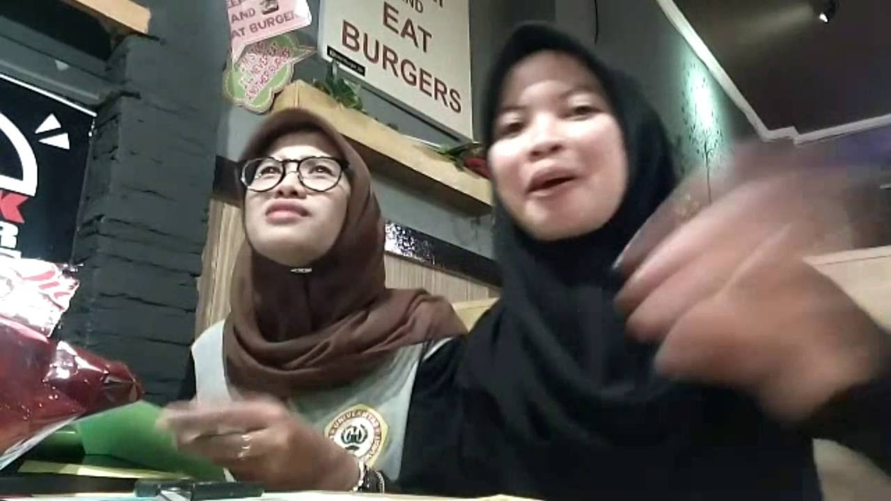 Selamat Ulang Tahun Wulan 21th :)