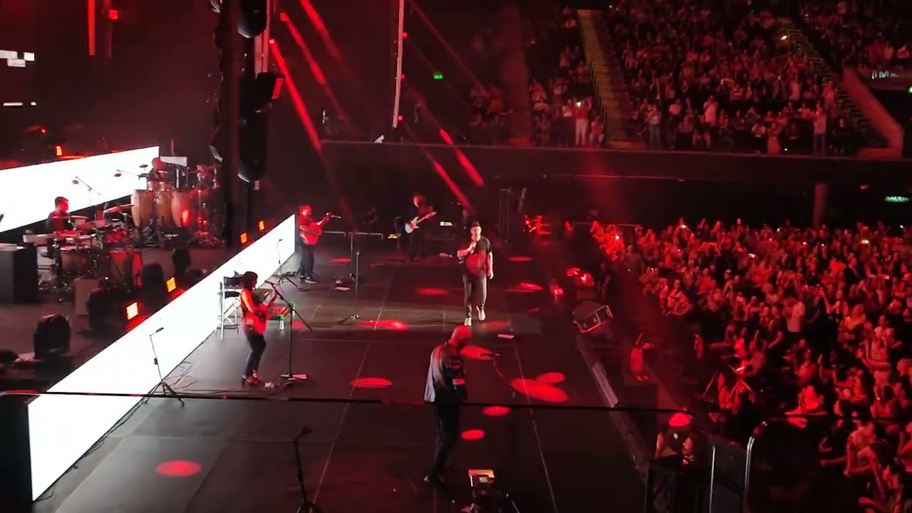 Melendi - Loco (En Vivo) en el Movistar Arena | Argentina 02.03.24