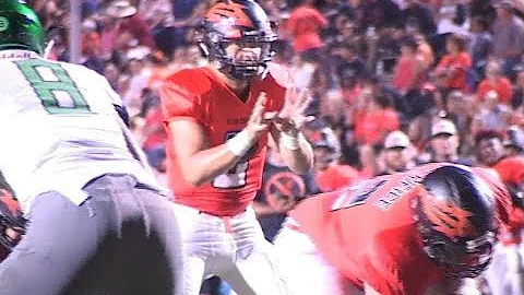 WIDENER'S 8 TD PASSES LEAD APPLE TO RECORD-BREAKIN...