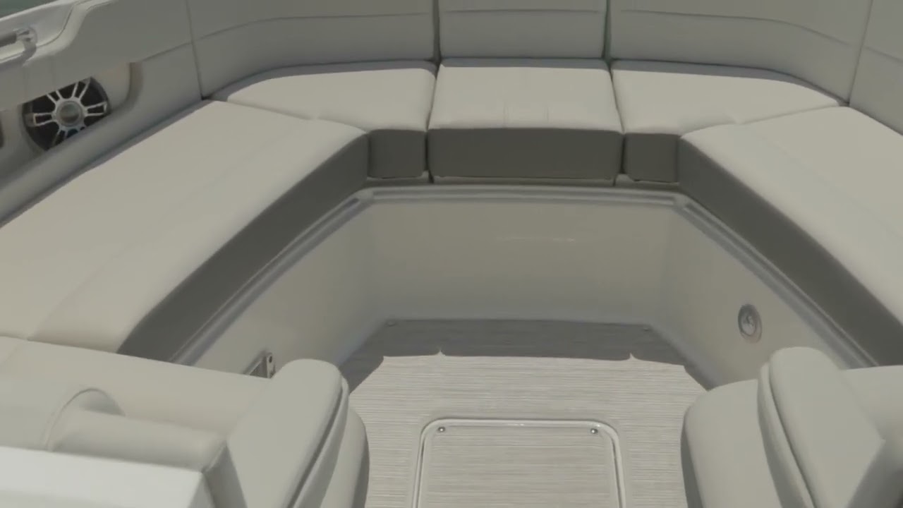 Explore the SLX 310 Sterndrive | Sea Ray Global